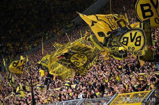 国际比赛日体能课后，多特蒙德豪取连胜备战欧联，媒体盛赞，轮换策略成焦点的简单介绍