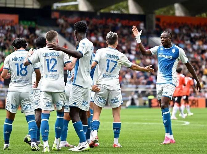 包含皇家马德里发布备战花絮，赛前回应争议，法国杯任务艰巨，阵容厚度经受考验的词条