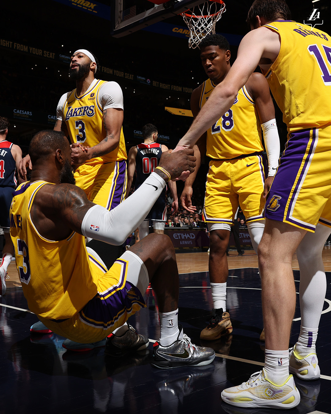 开云体育-包含赛地聚焦——NBA季后赛今晚热度飙升，浙江队强势反弹，赛场秩序良好，团队化学反应显著的词条